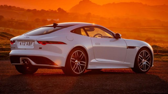 _crop Jaguar F-Type Chequered Flag edition 1