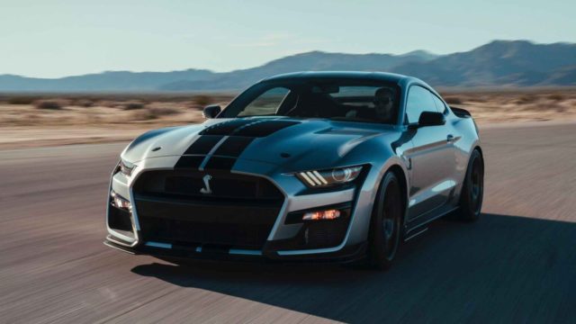 2020-shelby-mustang-gt500-18